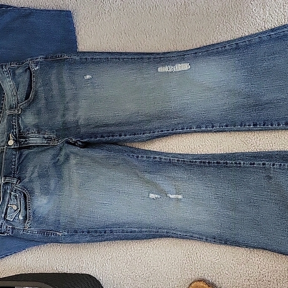 2 Pairs of Old Navy Jeans - Picture 2 of 10